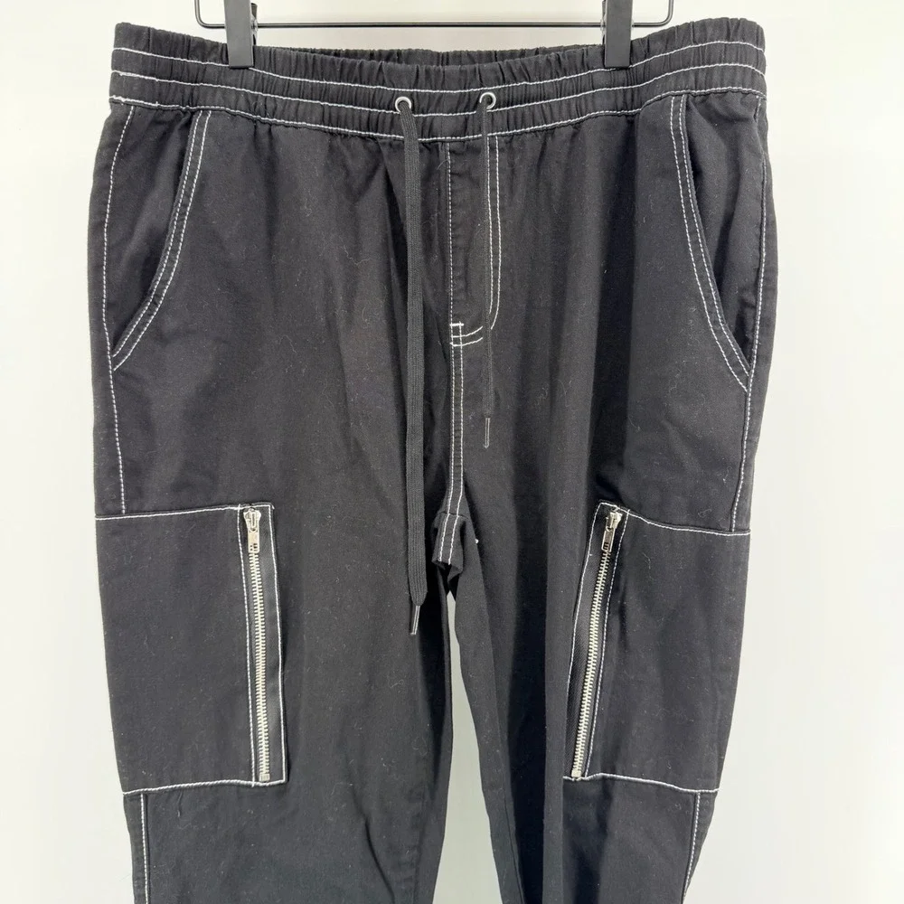 Hot Topic Black Contrast Stitch Cargo Jogger Pants Alt Emo Techwear 34x31 Black - Picture 2 of 9
